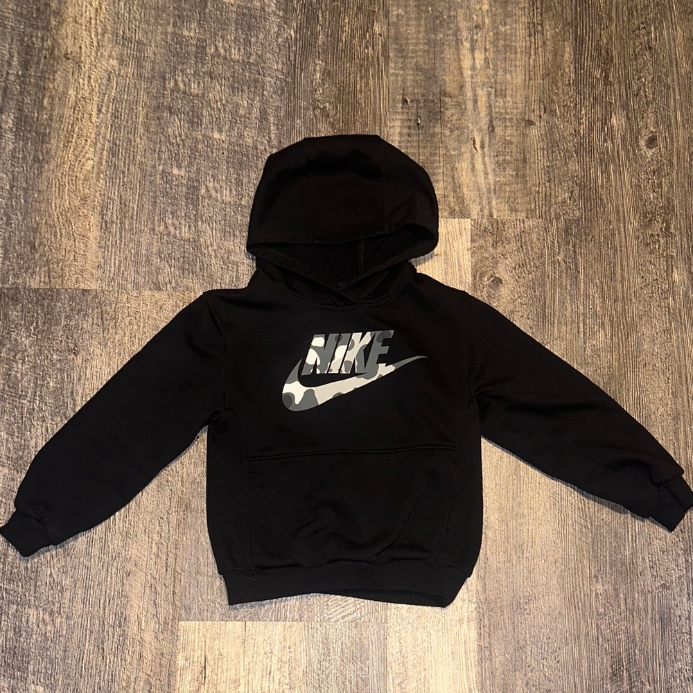 Nike Kids Black and Grey Hoodie